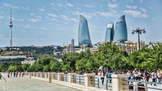 Day tour of Baku with boat ride