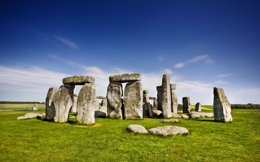 Windsor, Lacock and Bath day trip with lunch and Stonehenge tickets