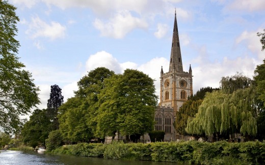 Oxford, Stratford and the Cotswolds tour with Warwick Castle tickets and lunch