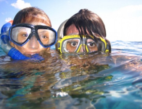 scuba-diving-for-two-kids-in-hampshire