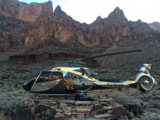 Panoramic Grand Canyon helicopter flight with picnic