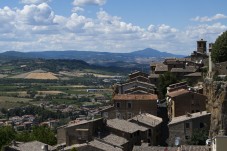 Orvieto's underground tour with wine-tasting and lunch at Cantine Foresi