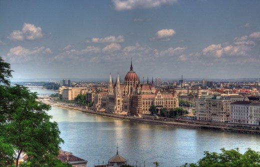 Budapest Bike Tour with Goulash Meal