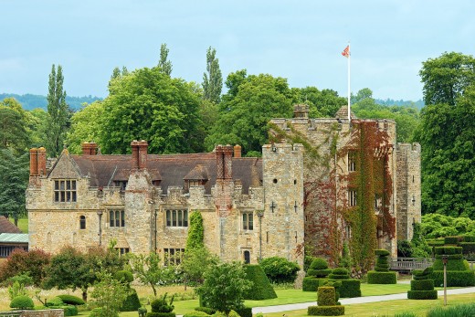 Hever Castle and Chartwell in a black taxi