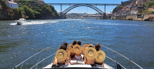 Bachelor Party in Sailing Boat in Porto for up to 12 People