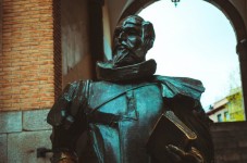 Toledo for explorers highlights tour from Madrid