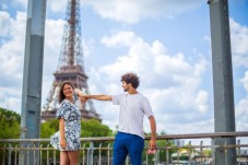 Photoshoot romantique à la Tour Eiffel et au jardin des Tuileries - Paris (75) 