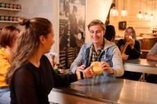 Amsterdam: Henri Willig Cheese Tasting Experience