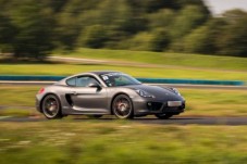 Ferrari and Porsche Driving Experience - 4 laps - Circuit de Trappes (78) or Circuit de Montlhéry (91)