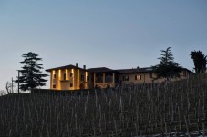 1 Night in a Farmhouse with Wine Tasting in Langhe Italy