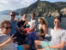 Fuga Romantica & Tour in Barca al Tramonto alle 5 Terre
