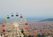 Evening walking tour of Barcelona with tapas and Human Towers