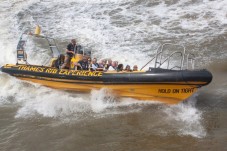 James Bond Thames Experience