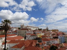 Lisbon premium tour: three panoramic bus tour and one historic tram tour