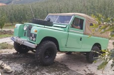 Douro and Port Wine Tour TT in 1964 Land Rover for Two