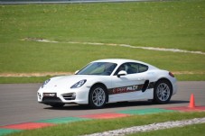 Porsche Cayman Driving in Belgium (8 laps)