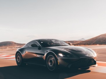 Aston Martin Driving Experiences