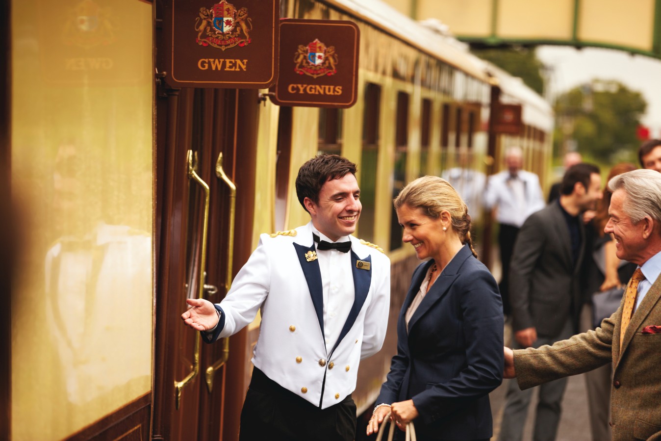 luxury train day trips uk 2023